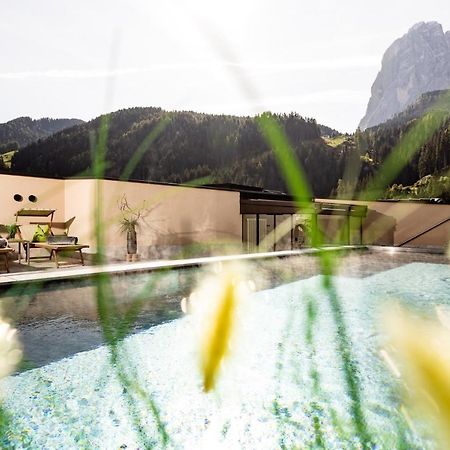 Hotel Touring Dolomites Santa Cristina Val Gardena Экстерьер фото