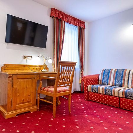 Hotel Touring Dolomites Santa Cristina Val Gardena Экстерьер фото