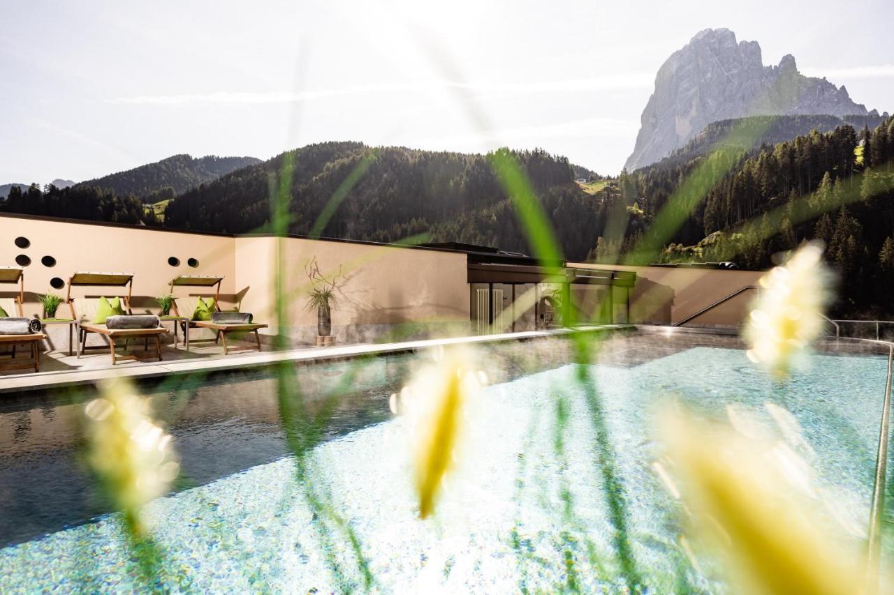 Hotel Touring Dolomites Santa Cristina Val Gardena Экстерьер фото