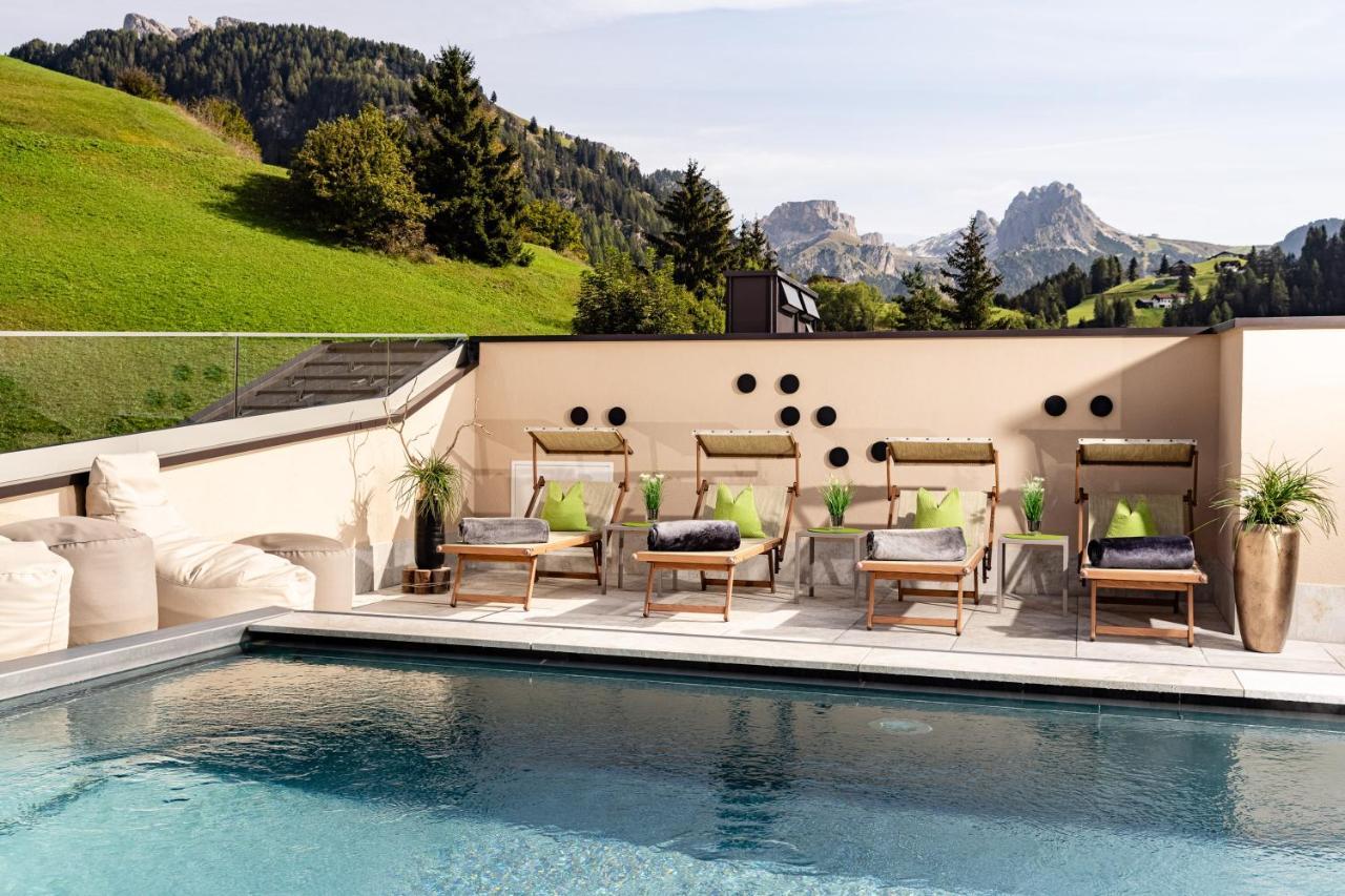Hotel Touring Dolomites Santa Cristina Val Gardena Экстерьер фото