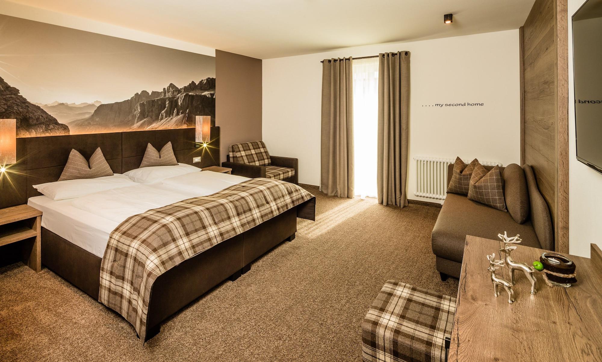 Hotel Touring Dolomites Santa Cristina Val Gardena Экстерьер фото