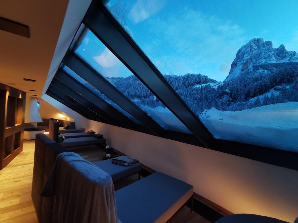Hotel Touring Dolomites Santa Cristina Val Gardena Экстерьер фото