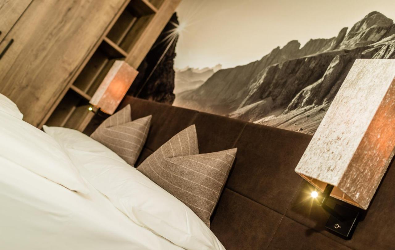 Hotel Touring Dolomites Santa Cristina Val Gardena Экстерьер фото
