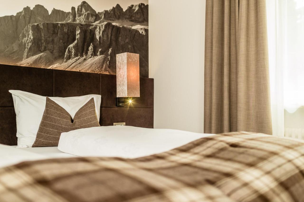 Hotel Touring Dolomites Santa Cristina Val Gardena Экстерьер фото