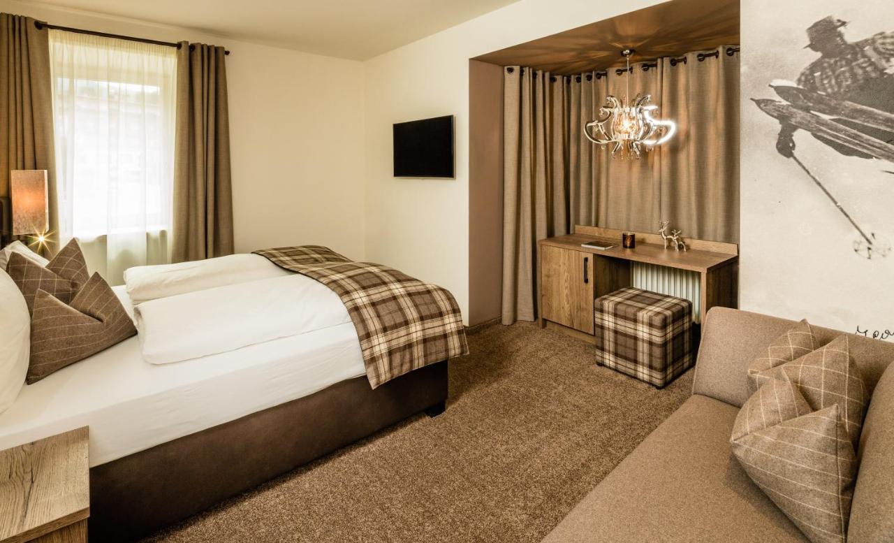 Hotel Touring Dolomites Santa Cristina Val Gardena Экстерьер фото