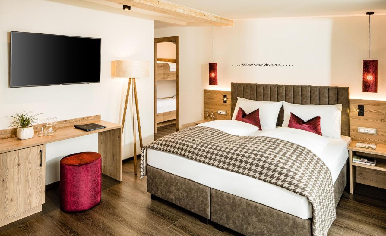 Hotel Touring Dolomites Santa Cristina Val Gardena Экстерьер фото