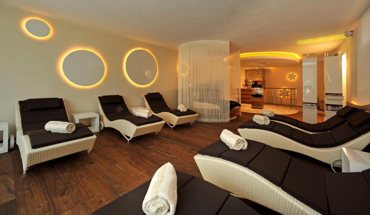 Hotel Touring Dolomites Santa Cristina Val Gardena Экстерьер фото